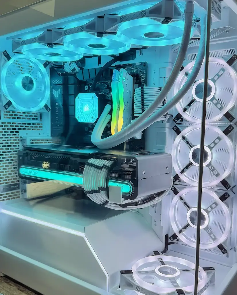 Montaje Gaming PC Phanteks Lozoyuela